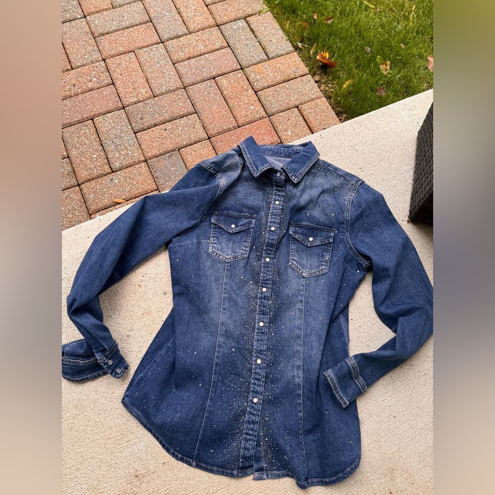 BLUE DEMIN SHIRT with rhinestones.  Snaps. SIZE LARGE. Sparkles!!!!